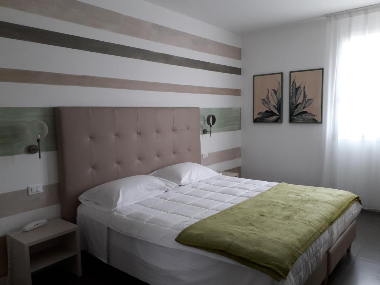 Hotel Grel كيارامونتي غولفي المظهر الخارجي الصورة